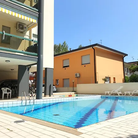 公寓 Escape Flat With Balcony