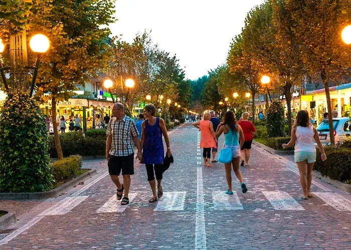 Apartment Escape - Flat With Balcony